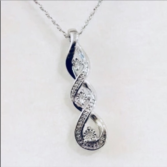 New Diamonds Charm Sterling Silver Free 18” Chain! - Picture 5 of 8